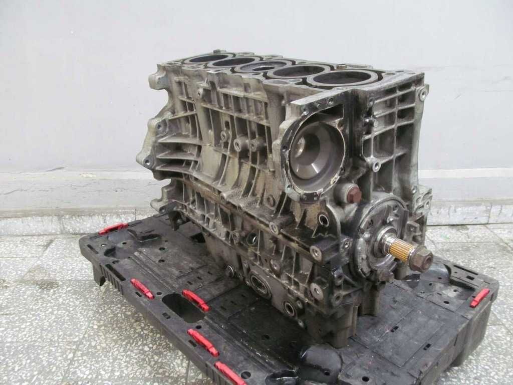 Блок цилиндров VOLVO XC90 2.4D XC60 2.4 S80 V60 D5244T Блок Вольво 2.4