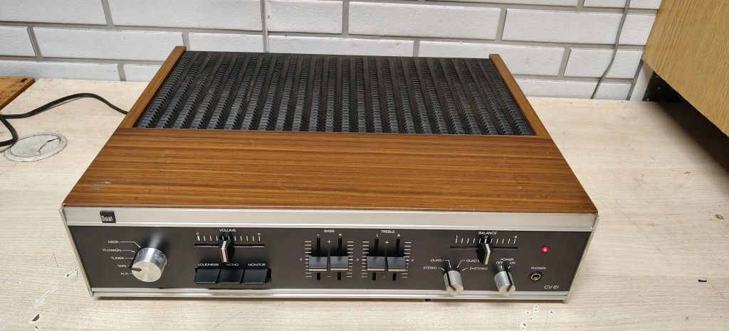 Wzmacniacz Quadro stereo DUAL  CV 61.