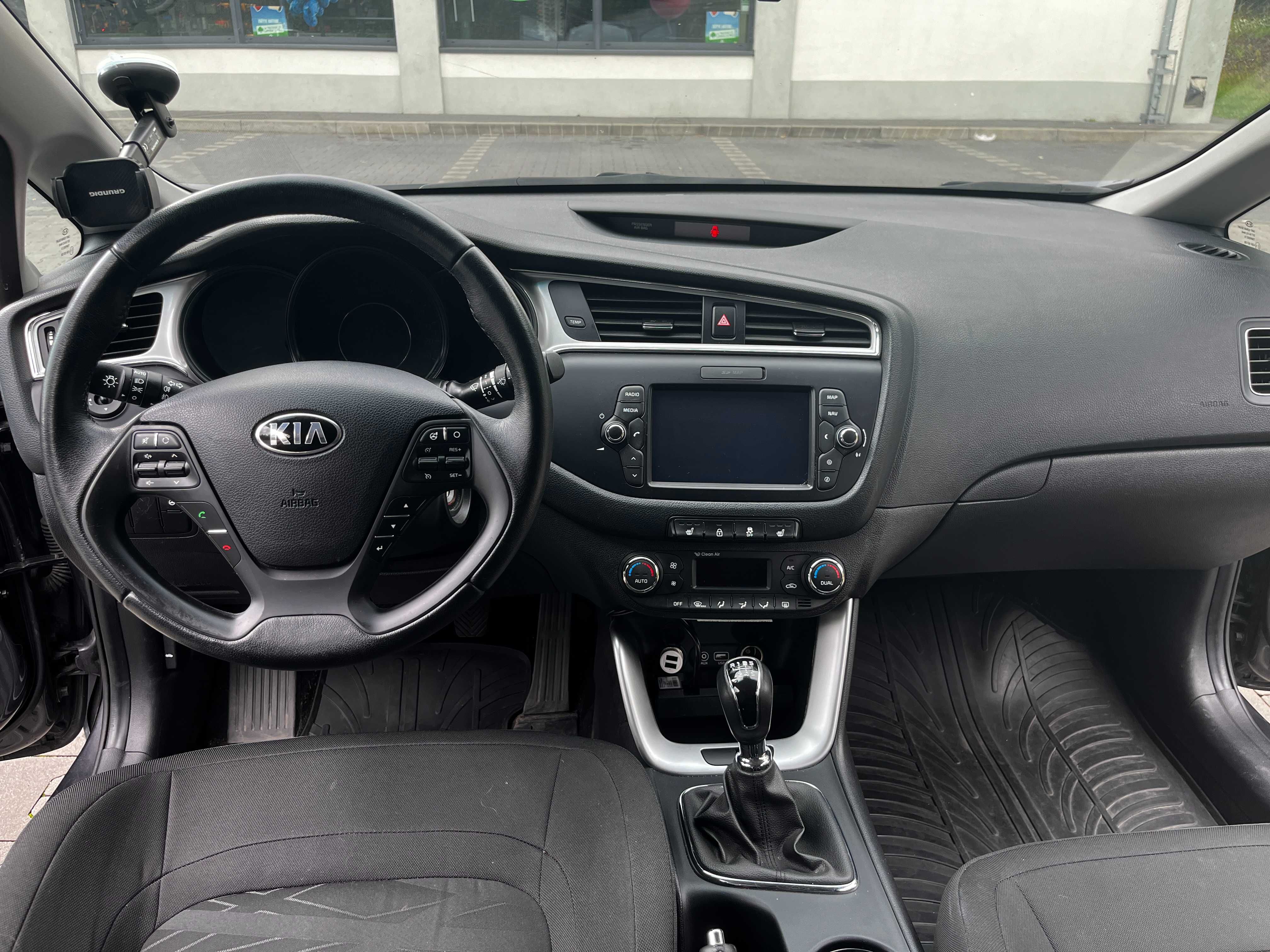 Kia Cee'd 2016 Benzyna Hatchback
