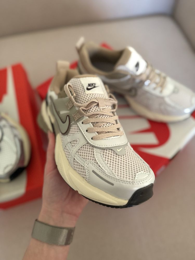 Nike V2K run  38,39