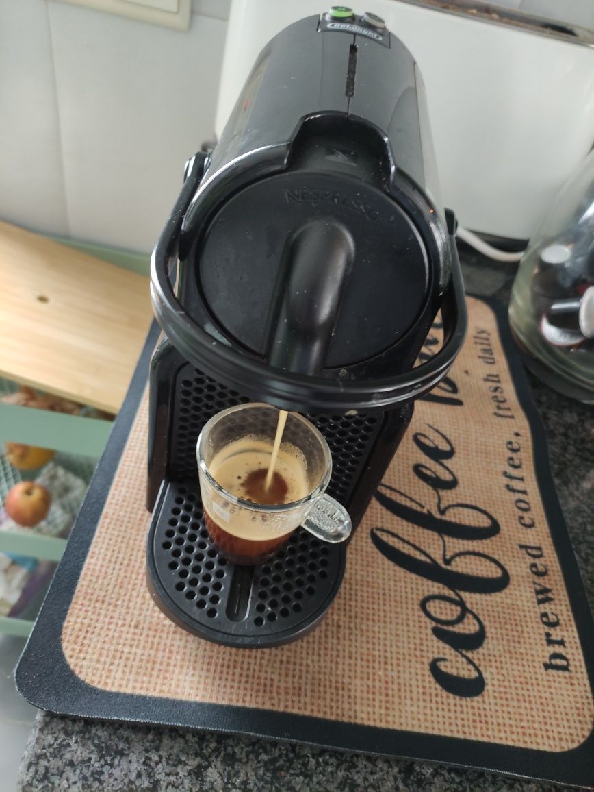Máquina café Nespresso