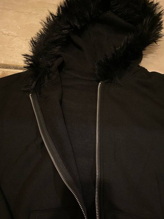 Зіп худі з мєховим капюшоном чорне аляска куртка opium y2k fur hoodie