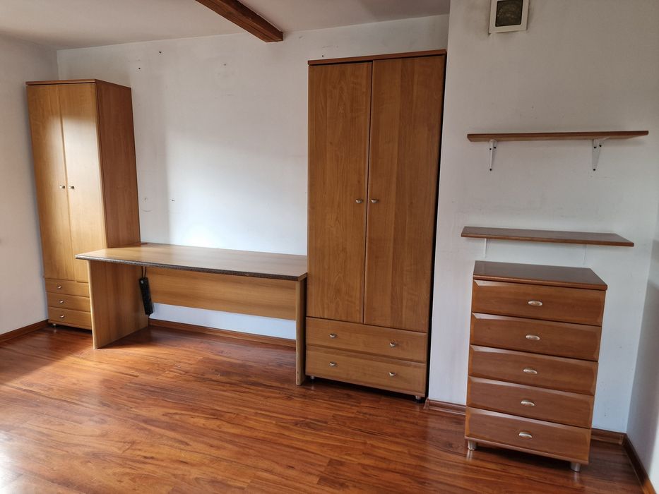 Komlet mebli /2 szt szafa/duże biurko/szafka/2 szt półki / fotel/olcha