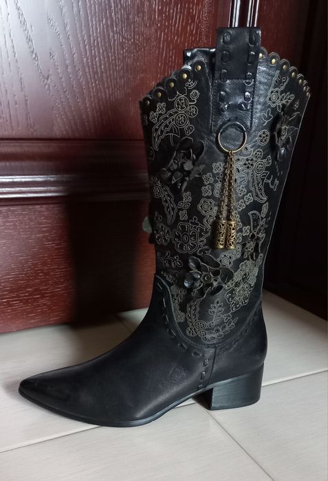 Женские ковбойские сапоги  натуральная кожа 37 - 37,5,чёрные,новые