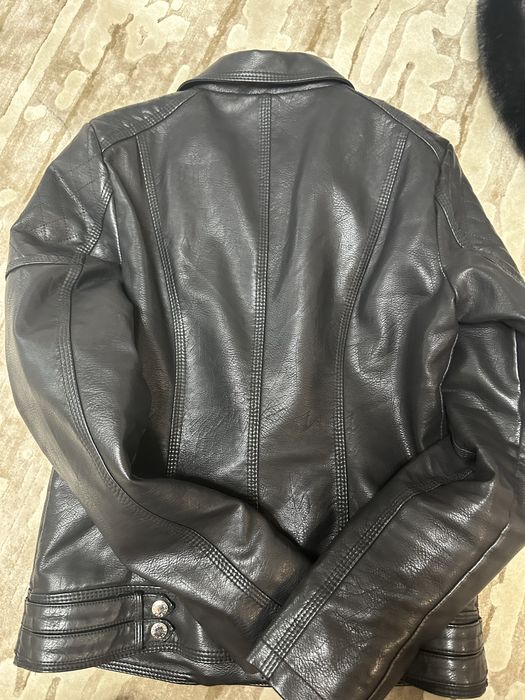 Утеплена шкіряна куртка