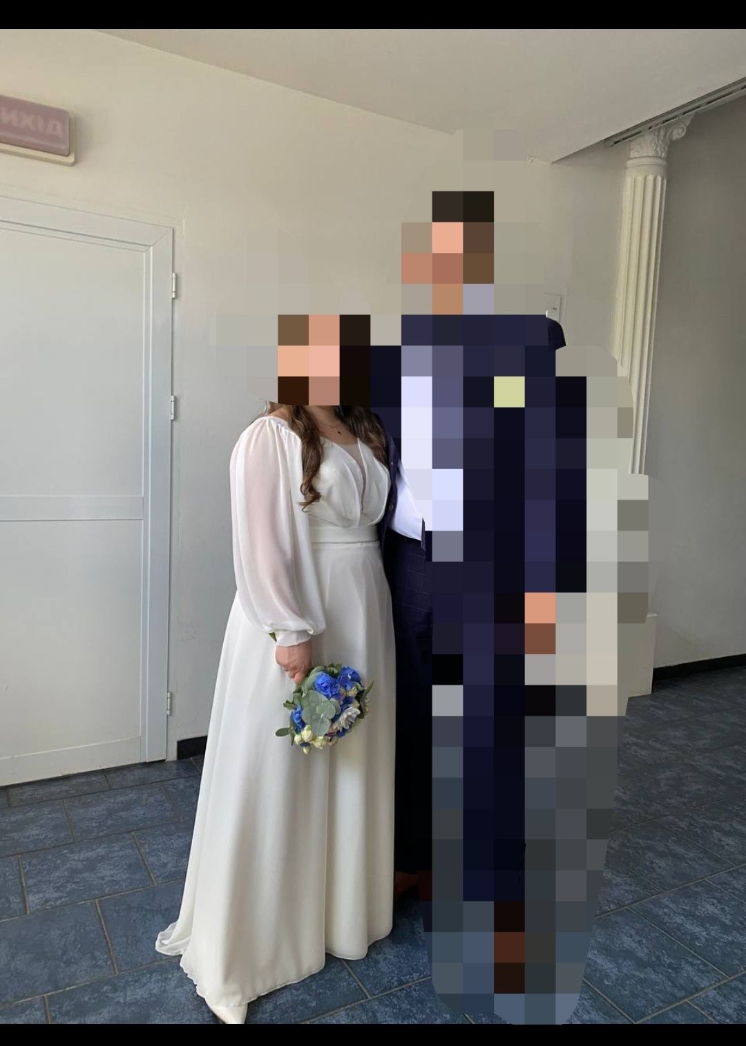 Продам весільну сукню