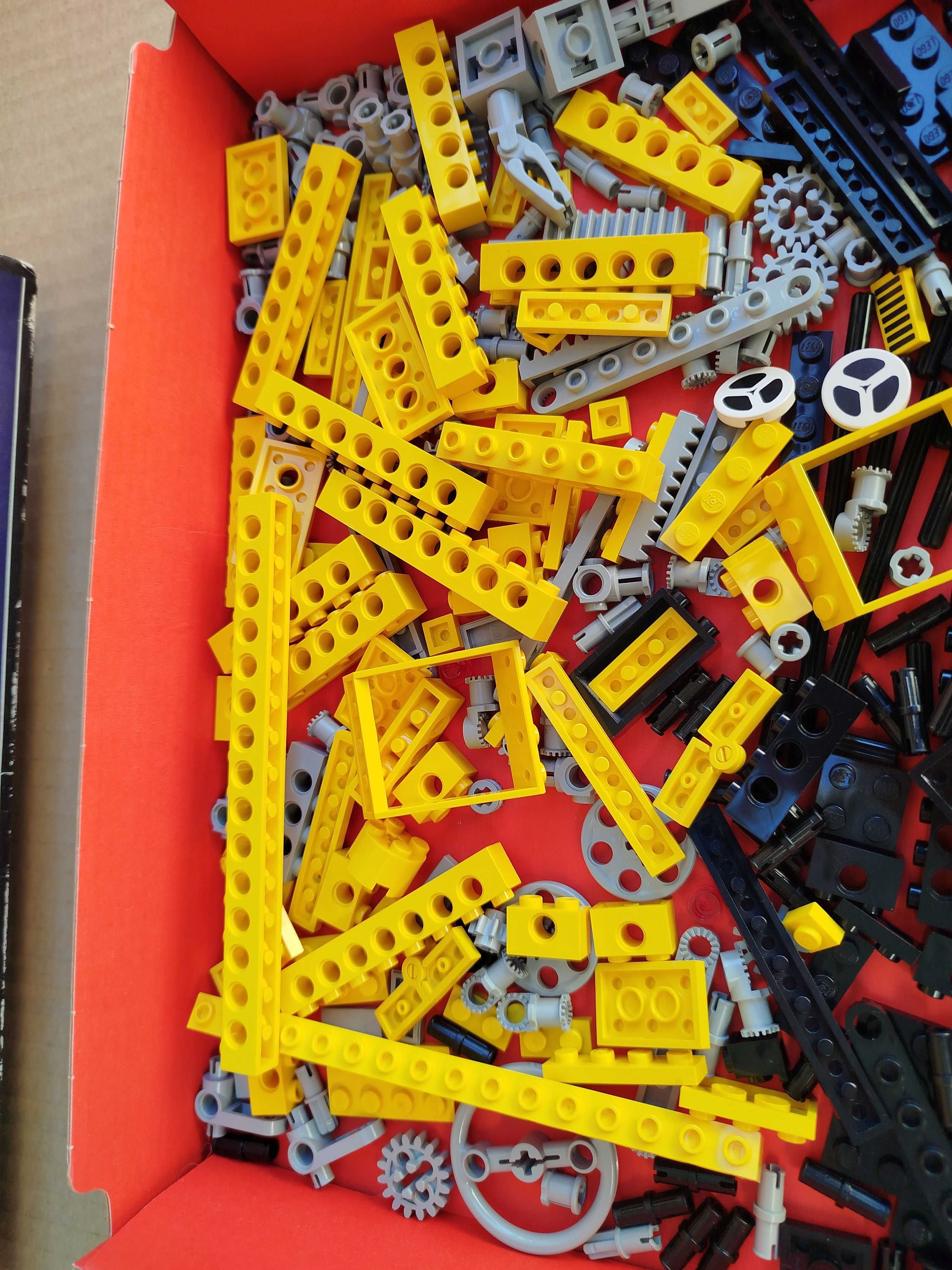 Lego technic  8852 Robot