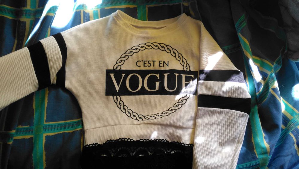 Camisola " C'est en Vogue "
