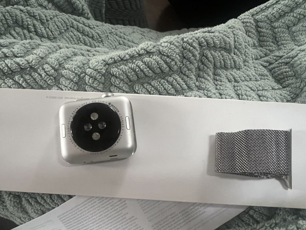 Zegarek uszkodzony apple watch series 3