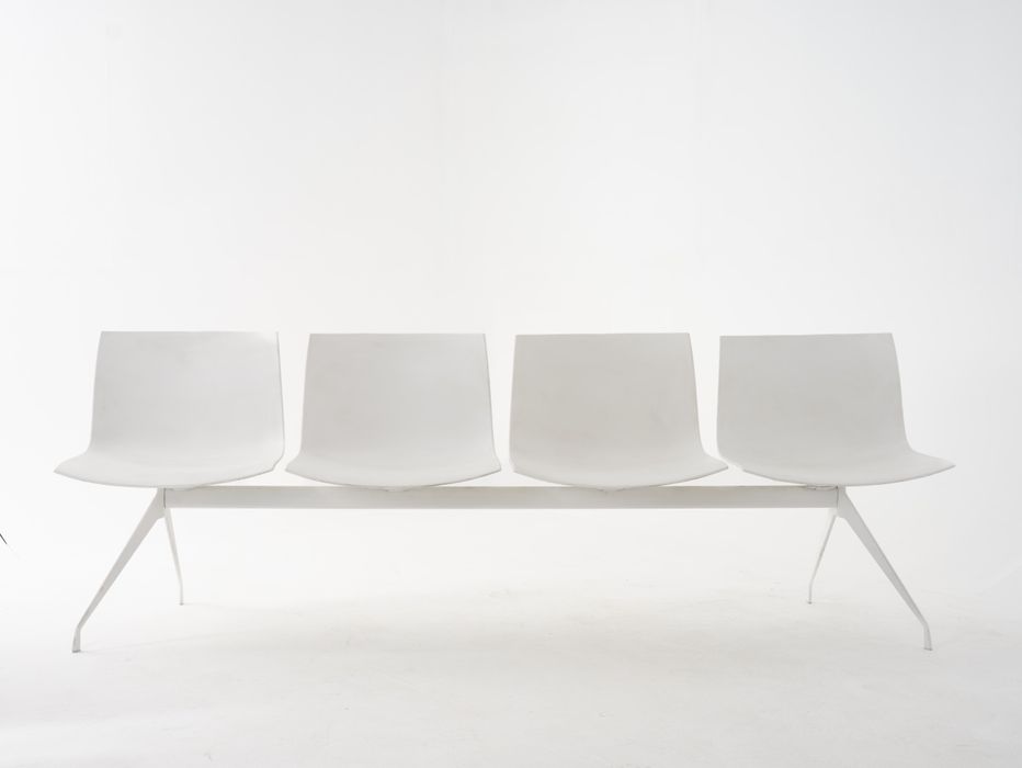 Cadeiras em viga 4 lugares Catifa- Arper