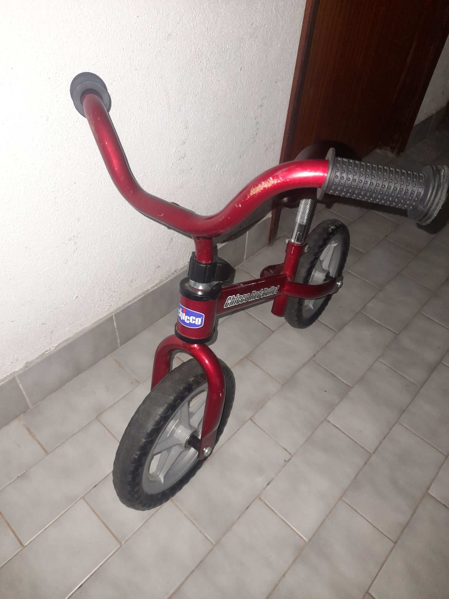 Bicicleta de criança sem pedais