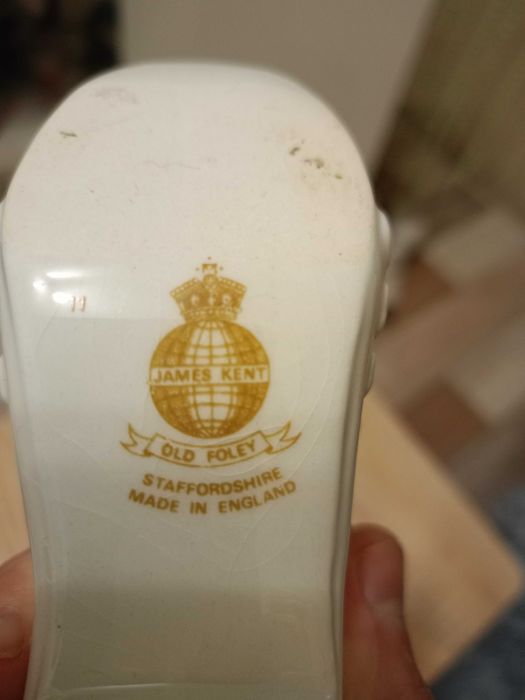 Порцелянова туфелька