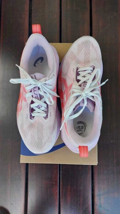 Sapatilhas de corrida Asics Novablast 5 Mulher