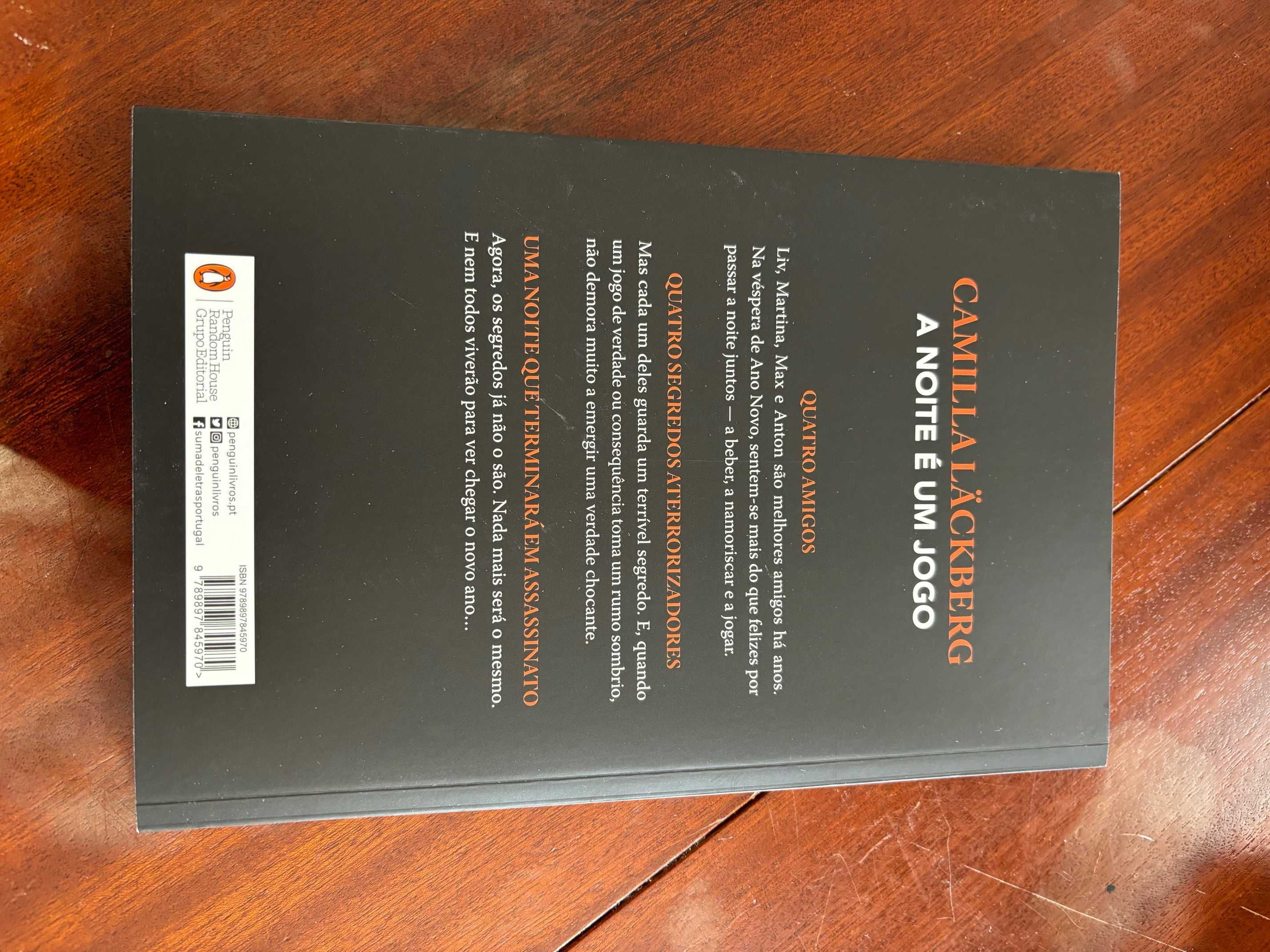 Livro - A noite é um jogo