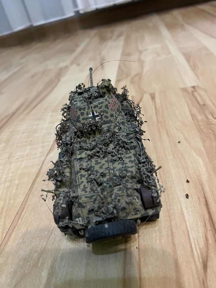 Model sd.kfz. 234/2  puma skala 1:35