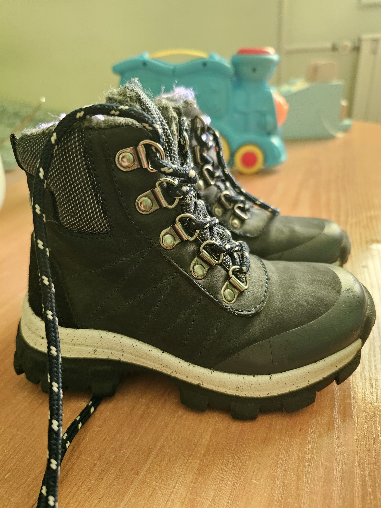 Zimowe buty dla chłopaka