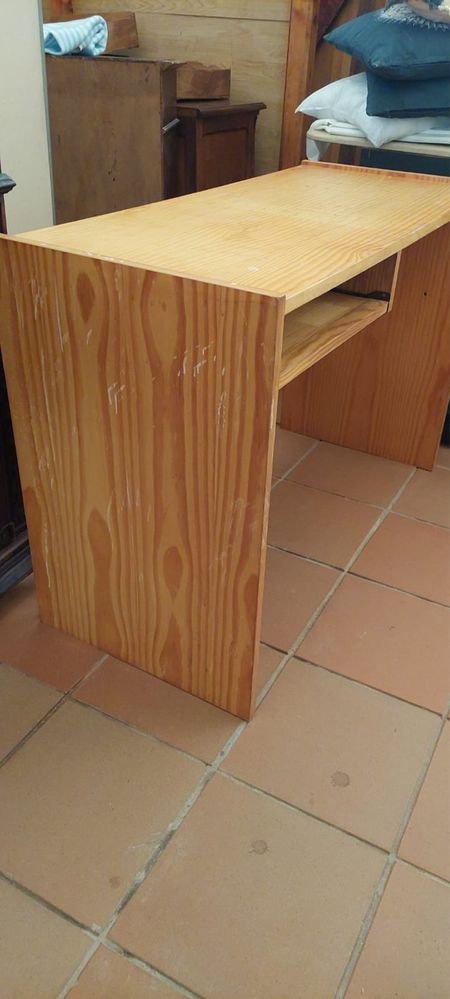 Secretaria em madeira