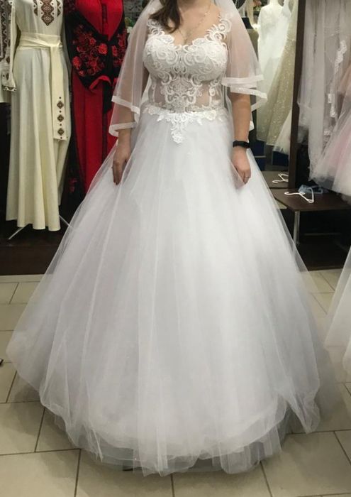 Продам весільну сукню 48 розмір , нова 8000 тис грн