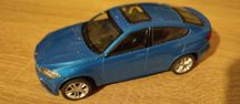 Samochód BMW X6 M w skali 4,5 metalowy