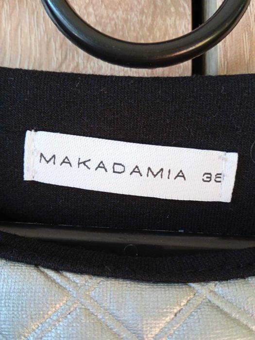 czarna sukienka MAKADAMIA