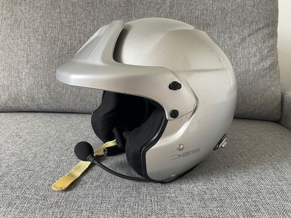 Sprzedam kask rajdowy STILO z homologacją FIA i klipsami HANS
