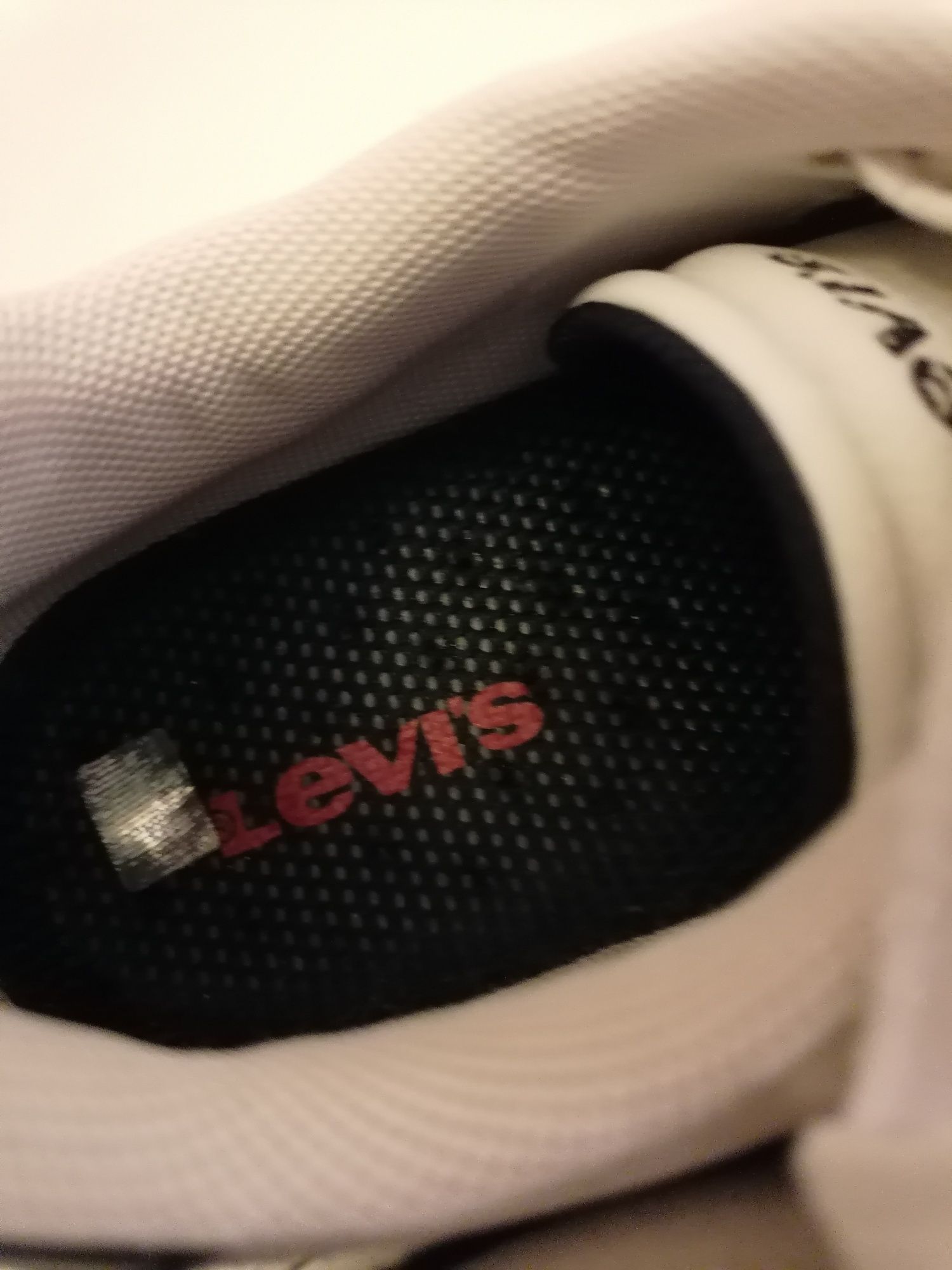 Sapatilhas  marca Levis  T 38