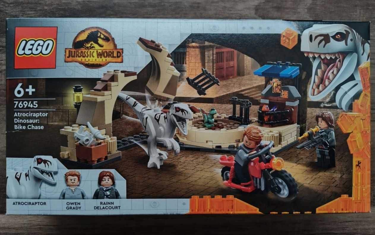 Конструктор LEGO Jurassic World 76945 Погоня Атроцираптор на мотоцикле