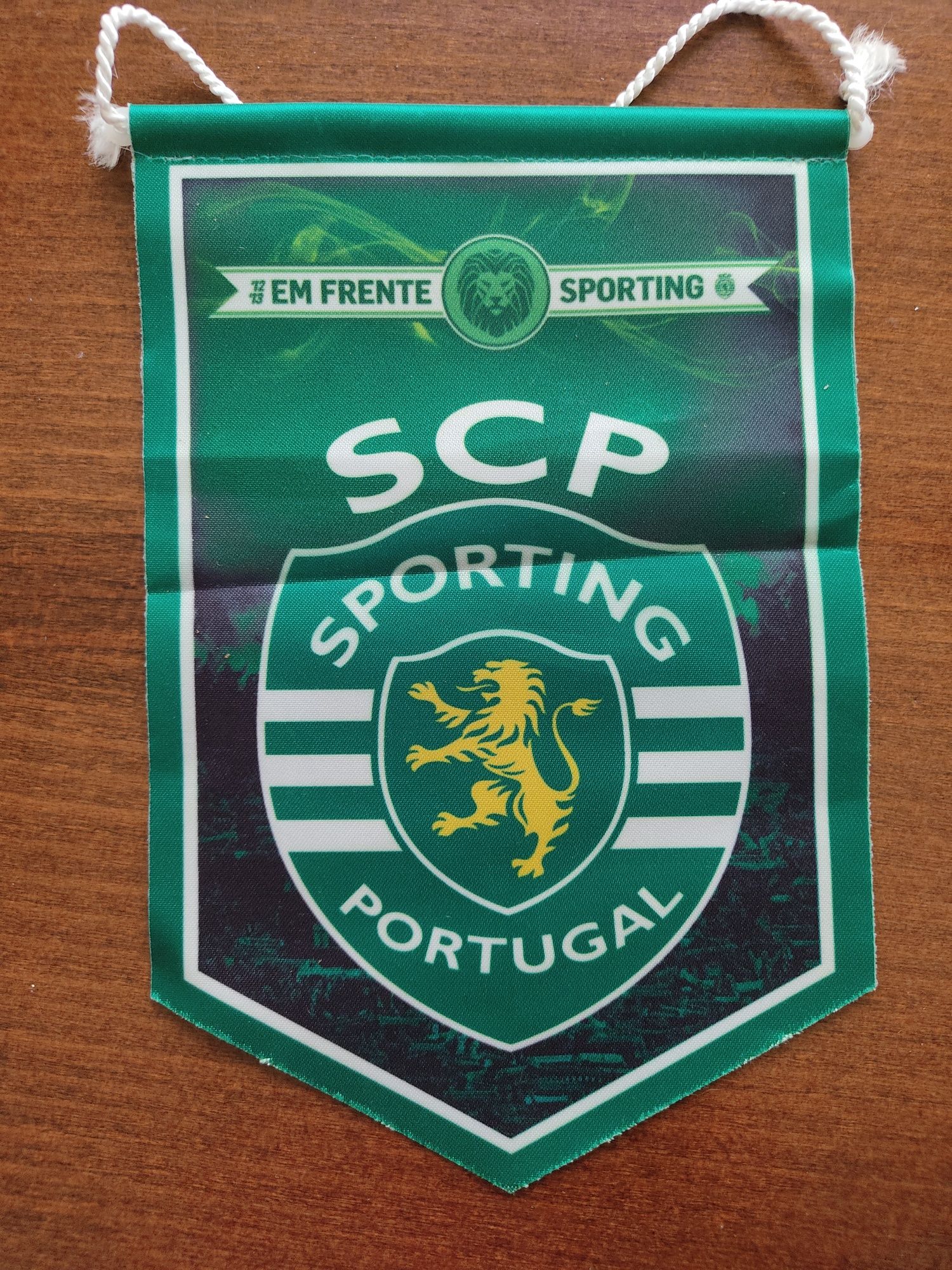 Galhardete oficial do Sporting