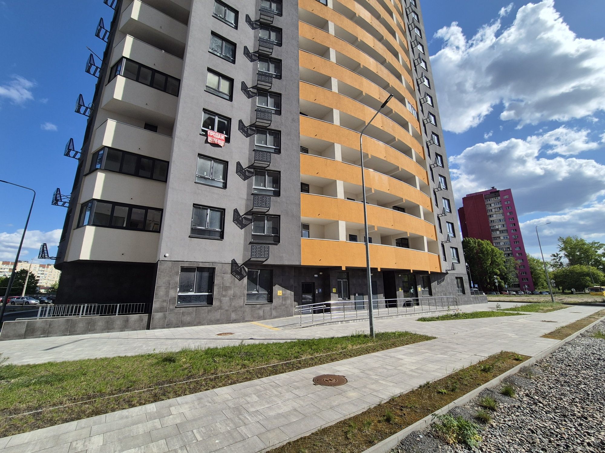 ЖК Райдужний, Кібальчича 1-В, продажа 1-кімнатна 48 м, від власника