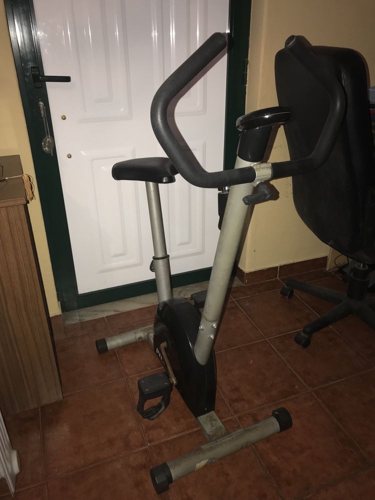 Bicicleta de ginástica