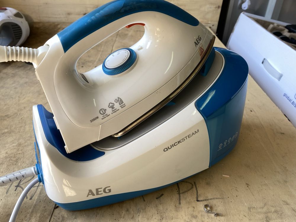 AEG QuickSteam DBS 3350-1 żelazko ze stacją parową