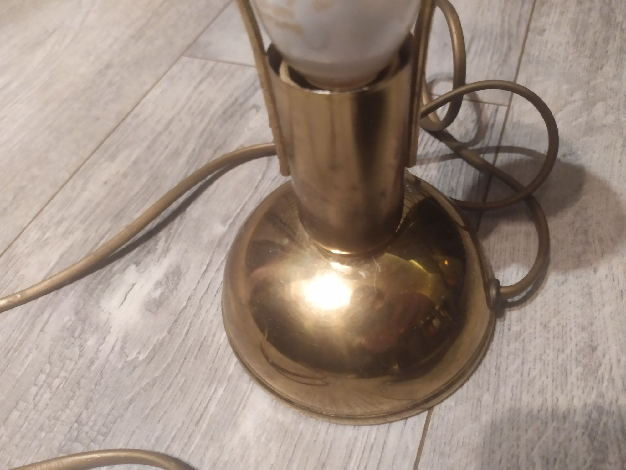 Stara malutka lampka biurkowa stołowa złota wys.24cm, fajna ozdoba