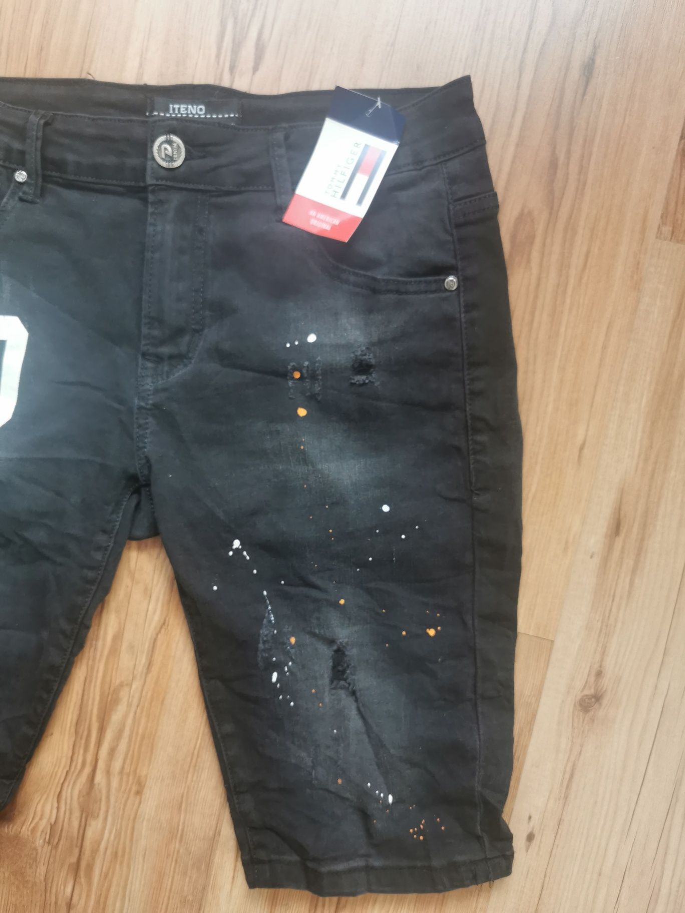 Nowe spodenki męskie jeansowe Tommy Hilfiger w kolorze czarnym