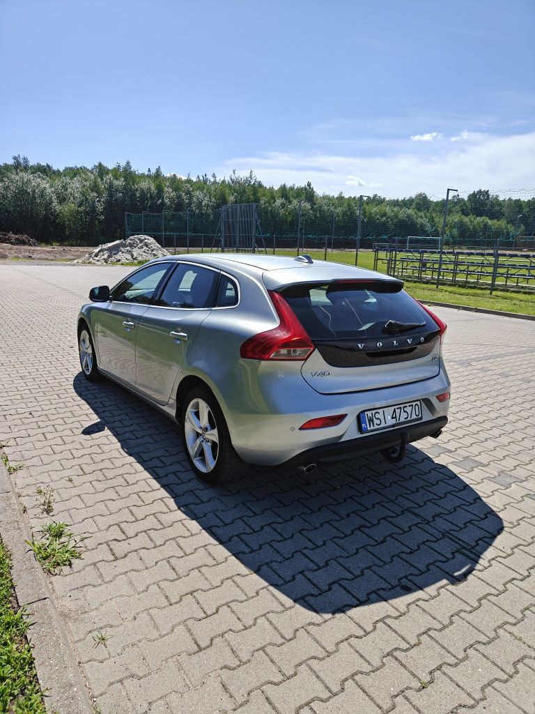 Sprzedam Volvo V40 D3