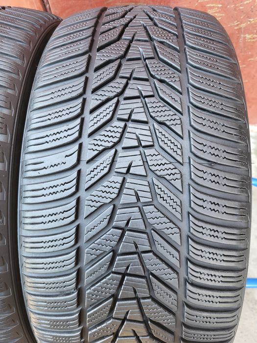 235/35/20 R20 Hankook Winter I'cept evo3 2шт ціна за 1шт шини