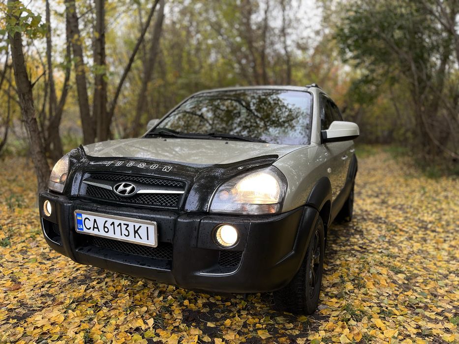 Hundai tucson 2008 рік автомат повний привіт