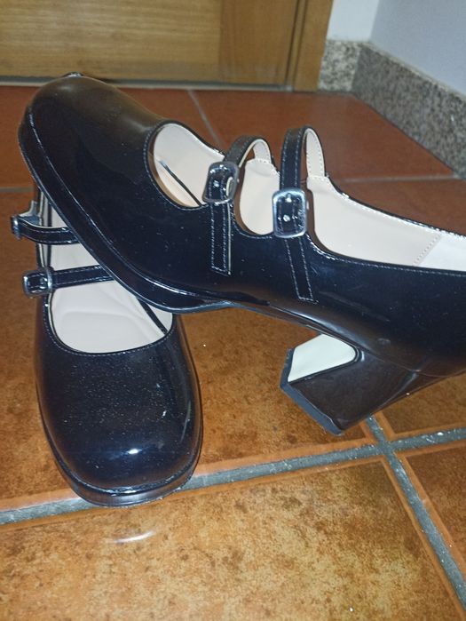 Sapatos senhora da moda