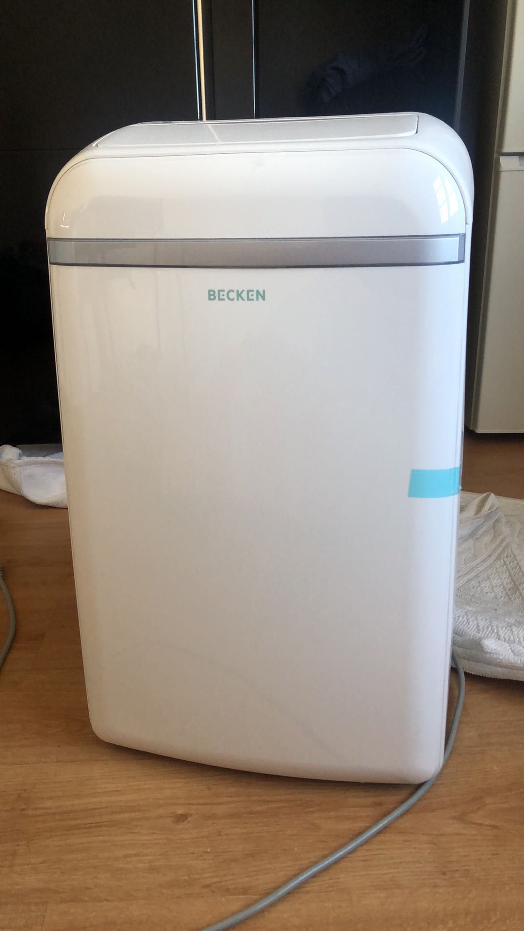 Vende-se aquecedor e ar-condicionado na marca BECKEN.