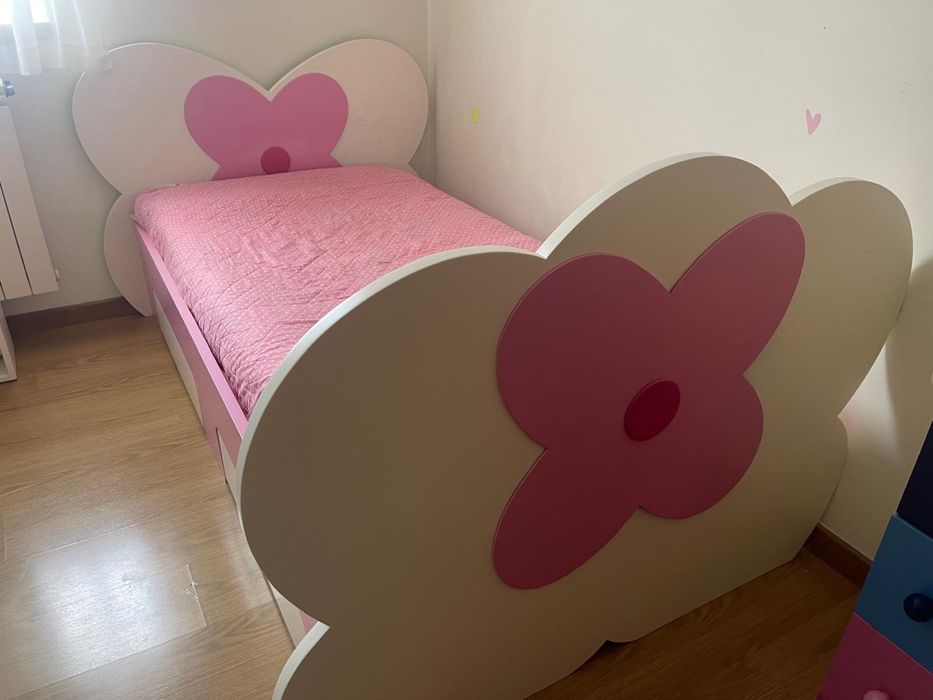 Cama menina impecável - móveis paços de Ferreira