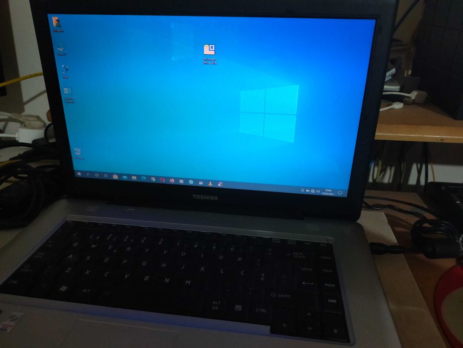 Toshiba Satelite -  L450D-11V