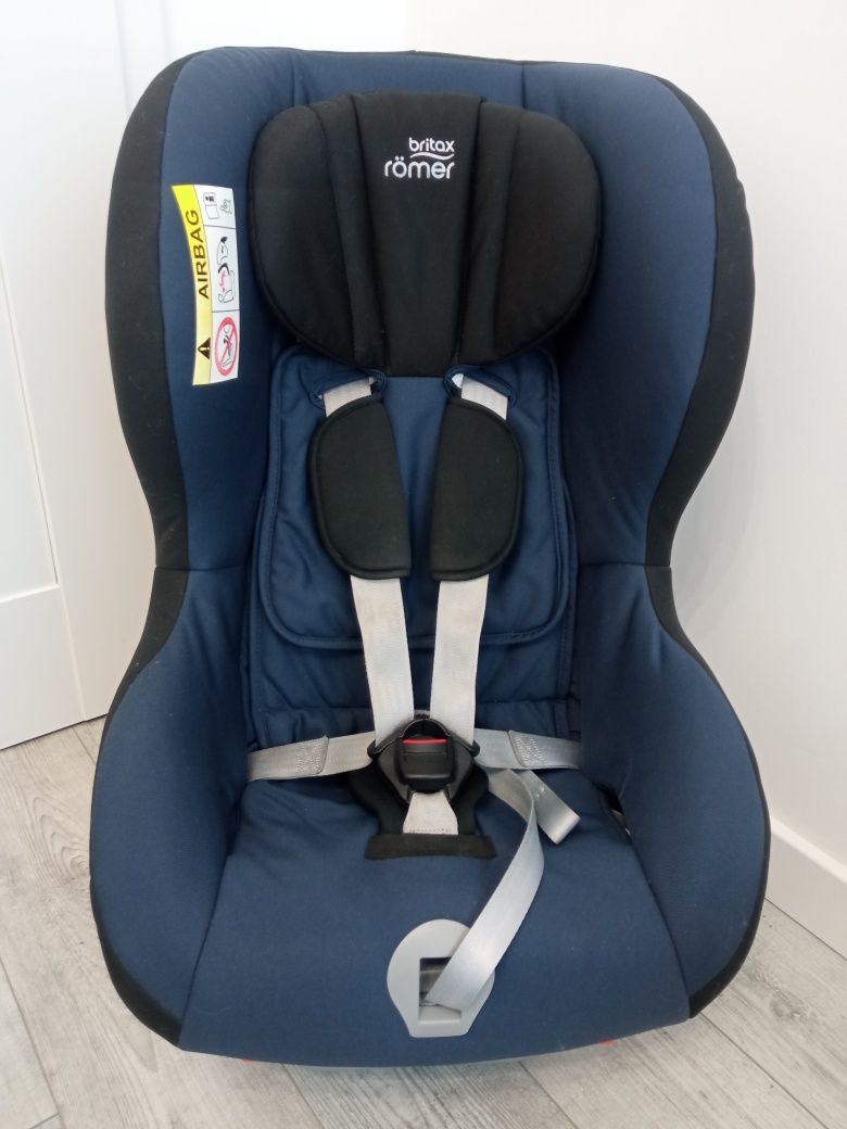 Britax Römer Max-Way 9-25kg + lusterko - Jak Nowy