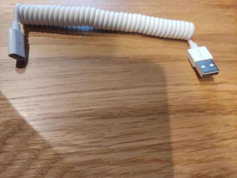 Magnetyczny spiralny kabel USB Suntaiho