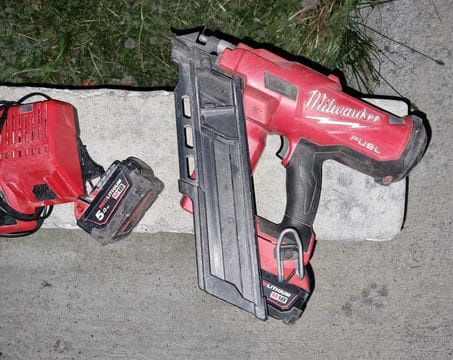 Milwaukee FFN - gwoździarka akumulatorowa 90 mm