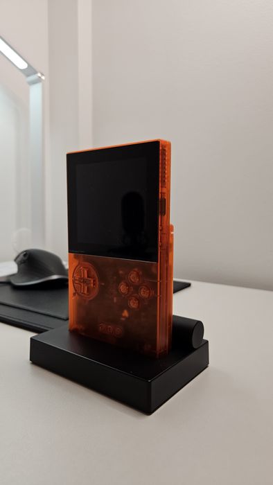 Analogue Pocket transparent orange NOVA