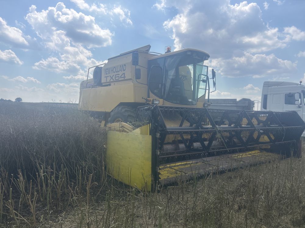Kombajn zbozowy new hollad TX64  claas