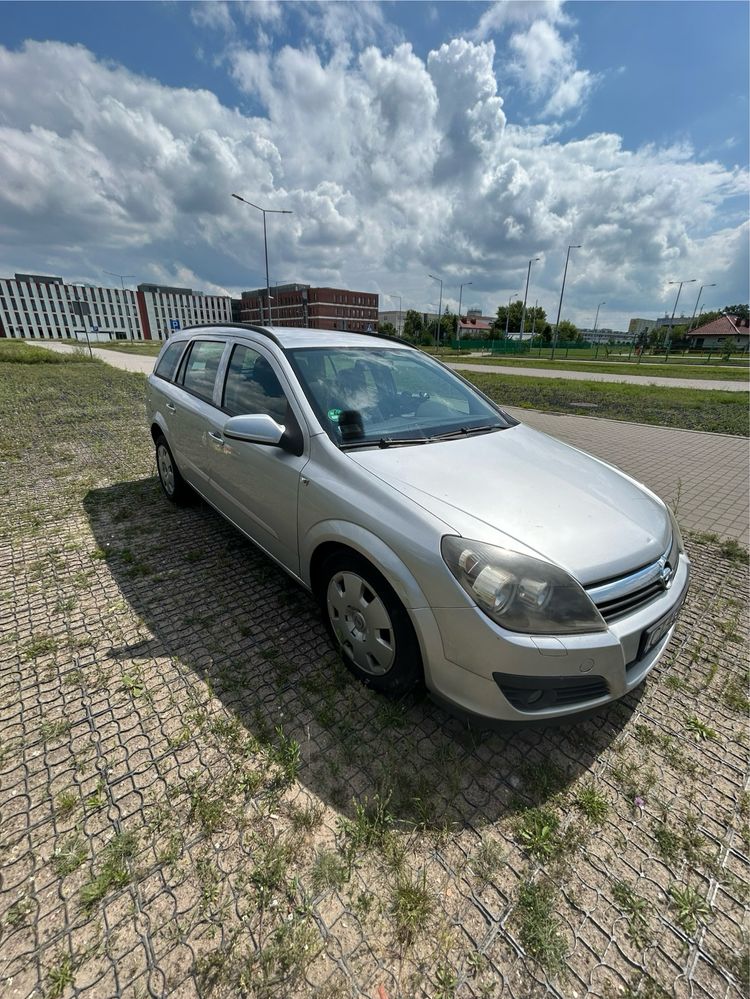 Astra  H 1,9 CDTI kombi