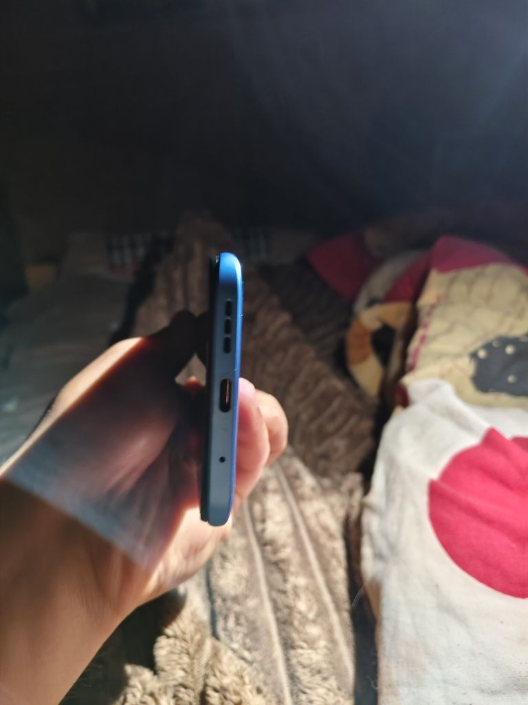 Xiamo Redmi 10 б/у чехол в подарунок