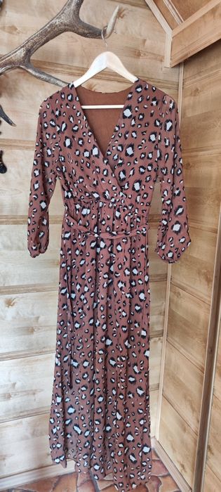 Sukienka maxi w panterkę