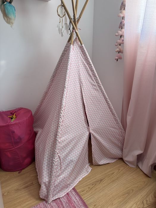 Tenda de quarto de menina