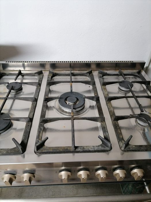 Fogão Meireles profissional, 5 bicos a gás e forno eléctrico de 90cm